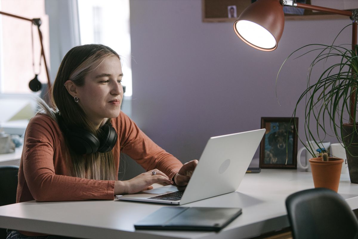 Two RemoteAster coordinators going through an opening